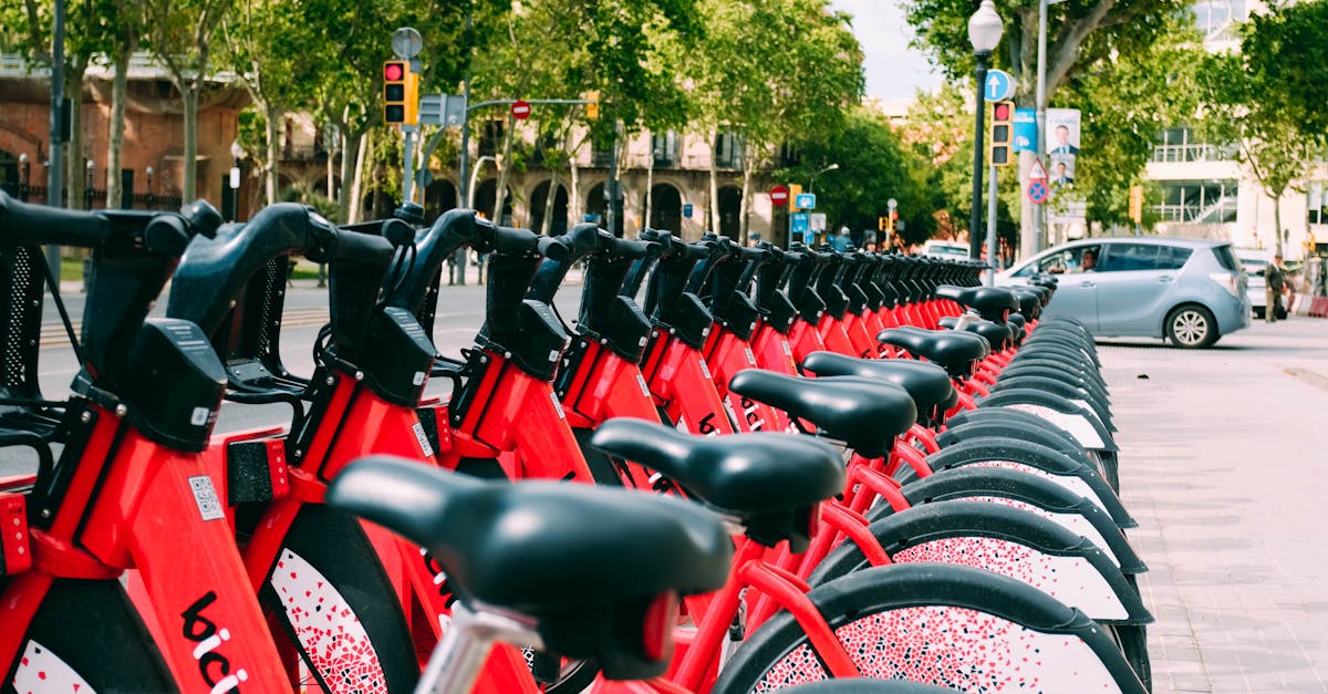 Best Practices for Navigating Roundabouts on a Bike